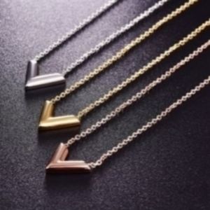 ROSEGOLD Super Trendy "V" Necklace